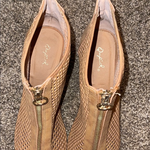 Zip Up Booties with WEDGE - Picture 5 of 6